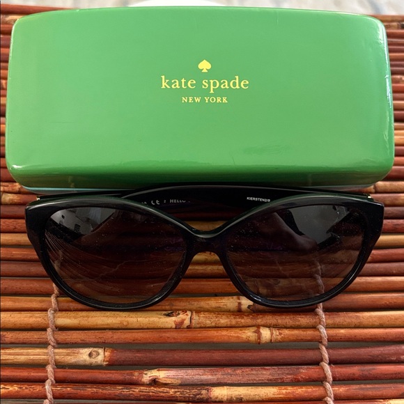 Kate Spade Chic Black Sunglasses With Hard Case main image 10